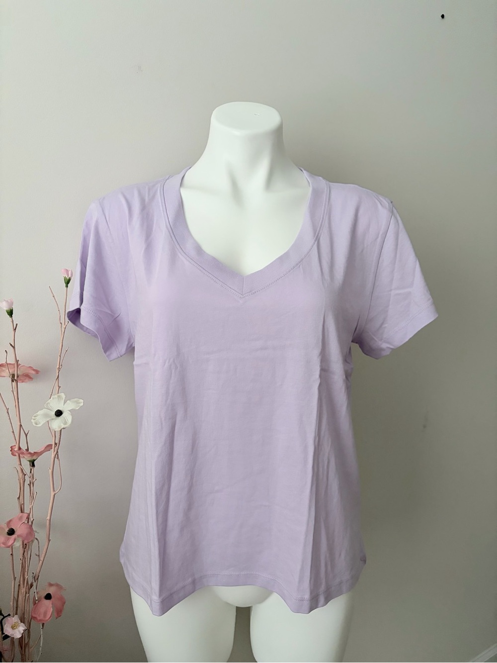 J Crew vintage jersey relaxed V-neck
T-shirt
